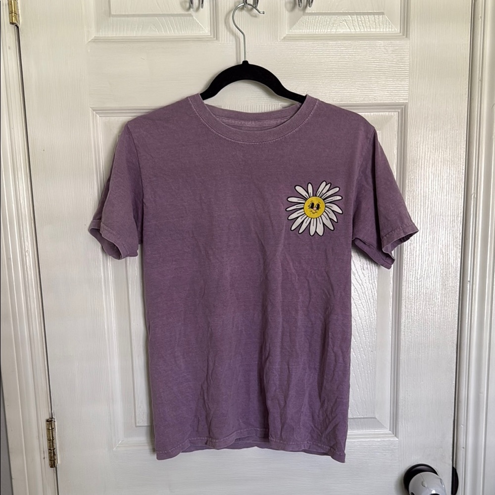 Chemistry Lilac Tee with Smiley Flower